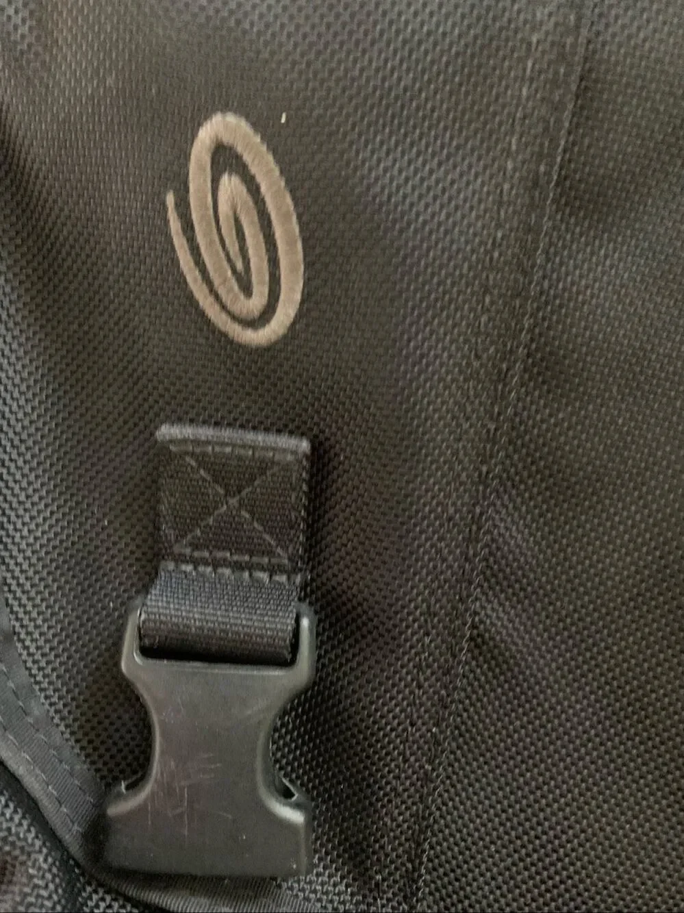 Timbuk2 messenger bag black 10 x 14